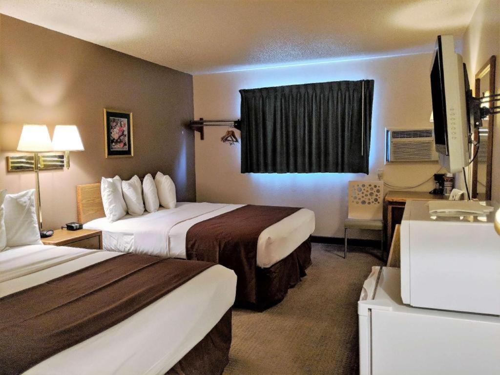 Americas Best Value Inn Torrington Bagian luar foto